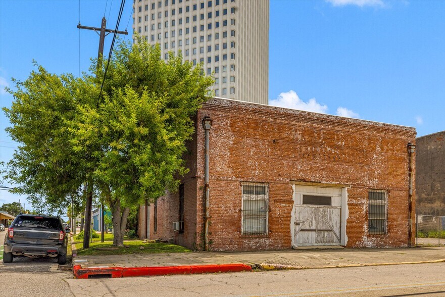 Primary Photo Of 1901 Strand St, Galveston Flex For Sale