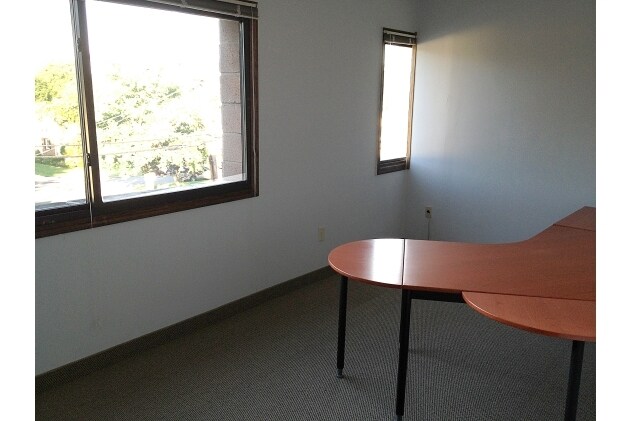 More Photos Of 433 Essex St, Hackensack Office For Lease