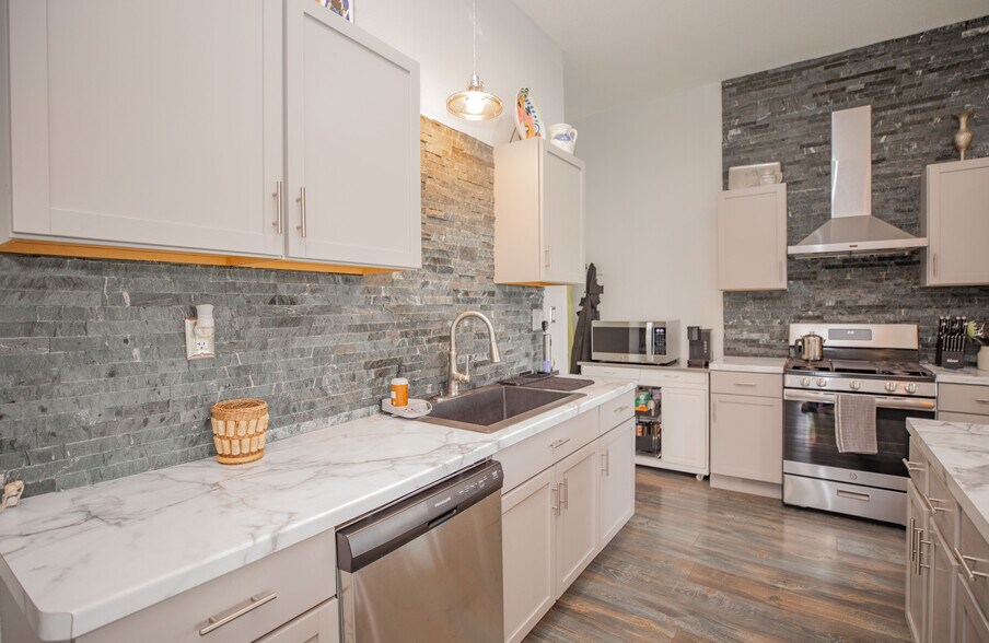 More Photos Of 8400 E 1320 Rd, Stockton Winery Vineyard For Sale