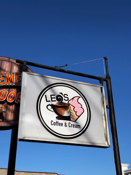 More Photos Of 7002 North Point Rd, Sparrows Point Storefront Retail Residential For Lease