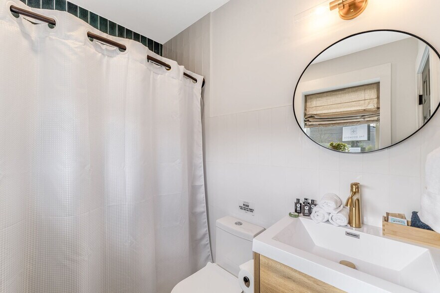 More Photos Of 4102 Soco Rd, Maggie Valley Hotel For Sale