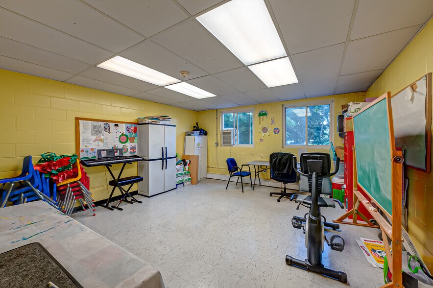 More Photos Of 270 Clocks Blvd, Massapequa Religious Facility For Sale