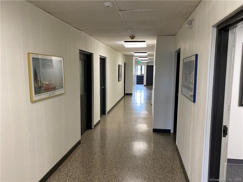 More Photos Of 385 Main St, West Haven Medical For Lease