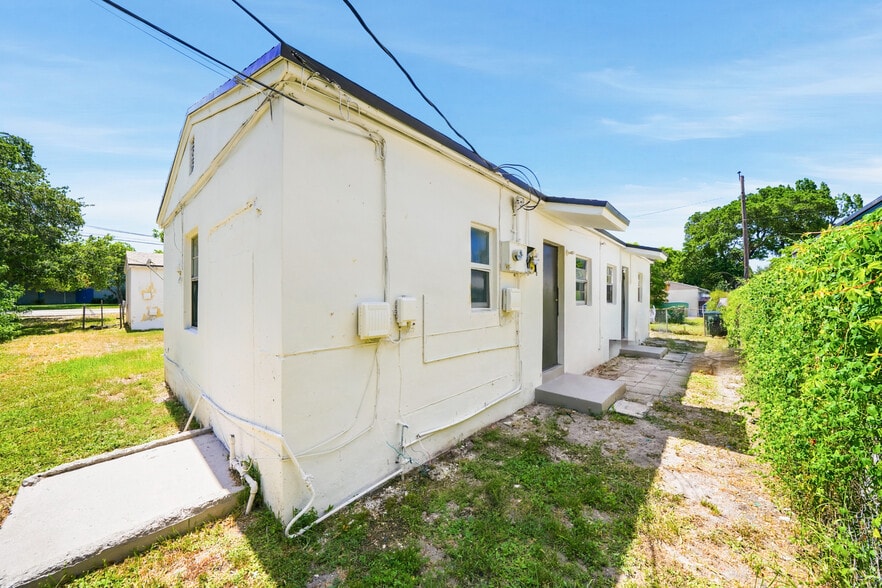 More Photos Of 1992 NW 56th St, Miami Apartments For Sale