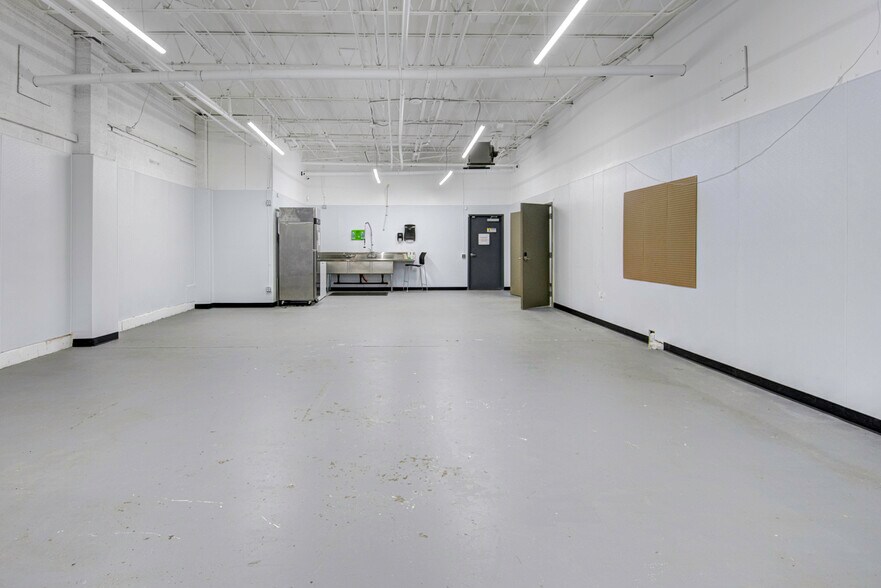 More Photos Of 1045 W 45th Ave, Denver Warehouse For Sale