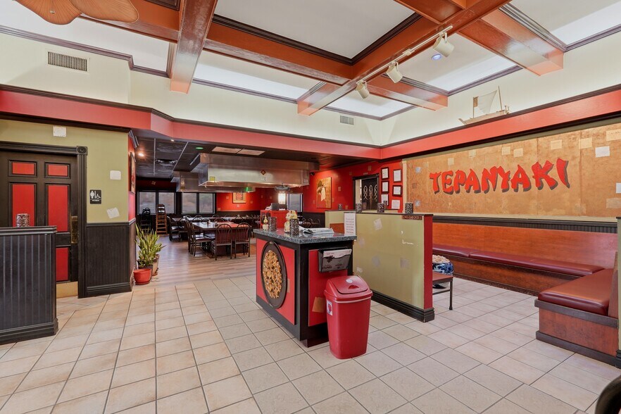 More Photos Of 72 N 850 E, Lehi Restaurant For Sale