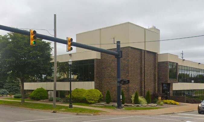 Primary Photo Of 1258 S Washington Ave, Saginaw Office For Sale