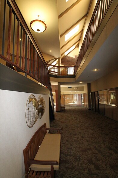 More Photos Of 7101 Northland Cir N, Brooklyn Park Office For Lease