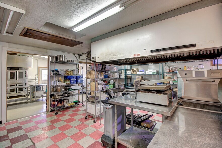 More Photos Of 700 9th St W, Columbia Falls Restaurant For Sale