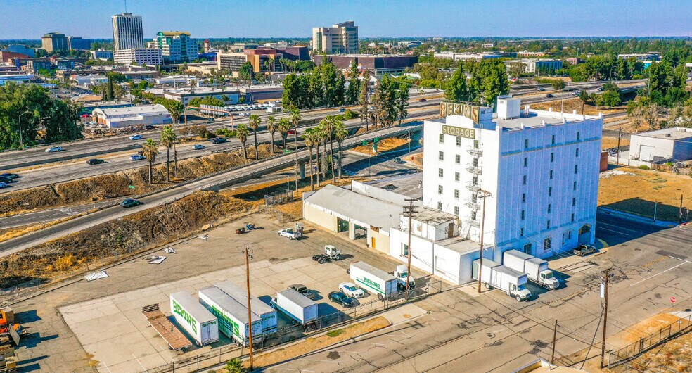 More Photos Of 301 Van Ness Ave, Fresno Warehouse For Sale