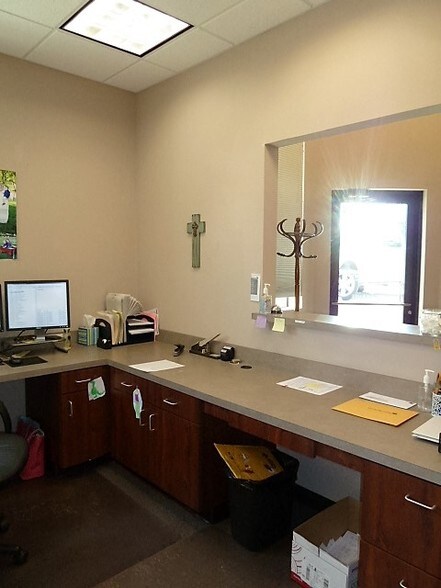 More Photos Of 930 W Ralph Hall Pky, Rockwall Medical For Lease