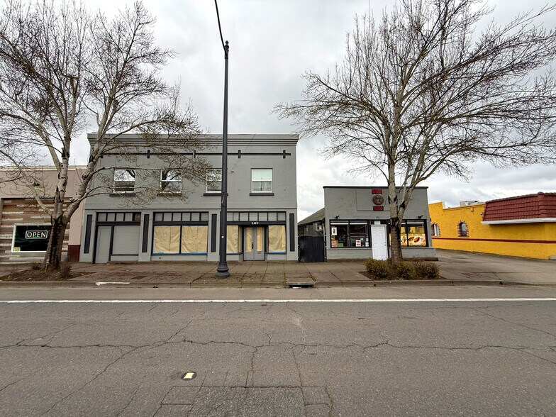 Primary Photo Of , Salem General Retail For Sale