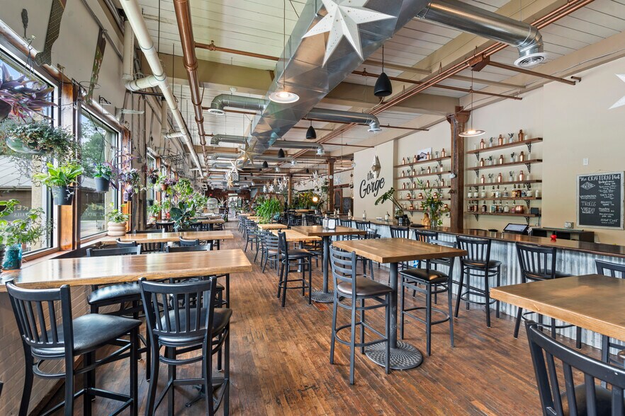 More Photos Of 500 Bridge St, Weissport Restaurant For Sale