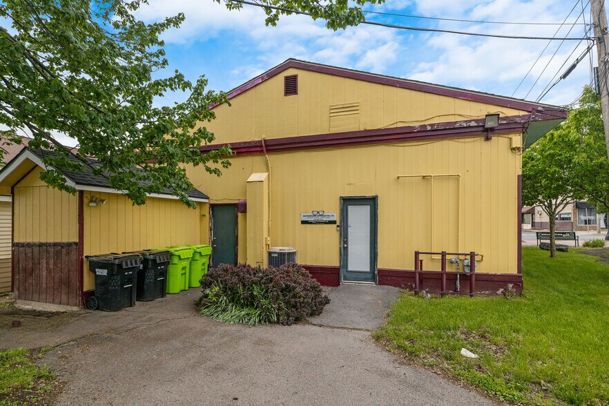 More Photos Of 105 N Main St, North Syracuse Medical For Sale