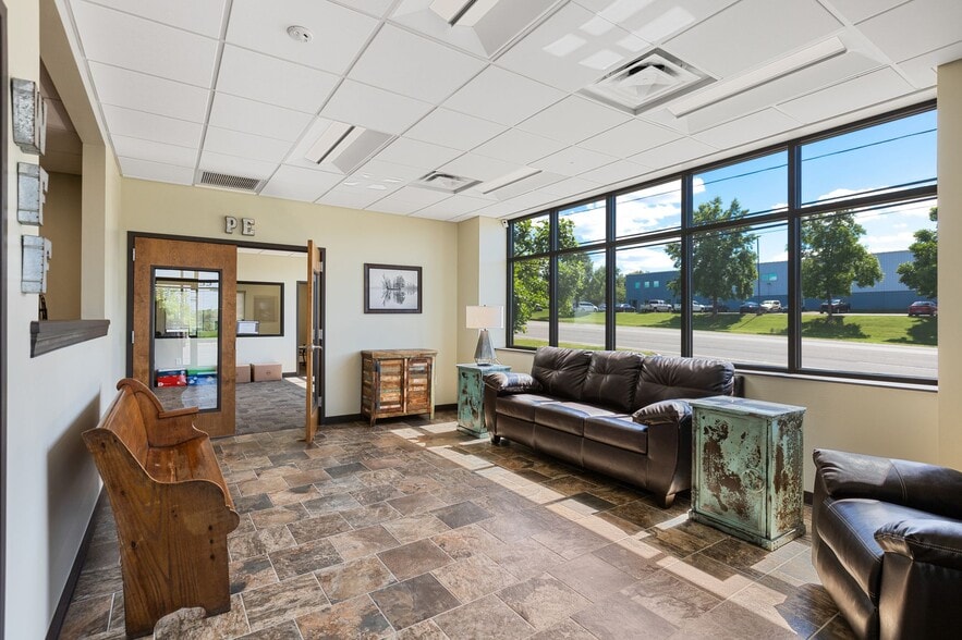 More Photos Of 533 Myatt Dr, Madison Showroom For Sale