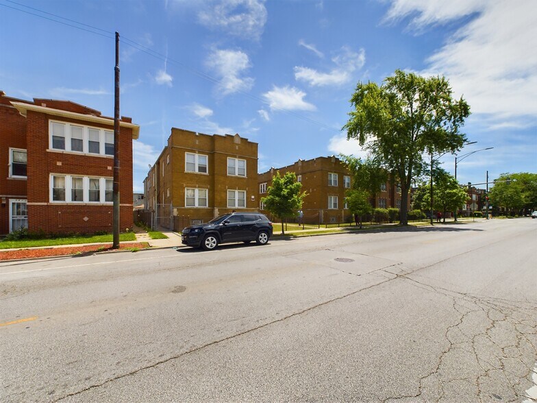 More Photos Of 1405-1413 N Central Ave, Chicago Apartments For Sale