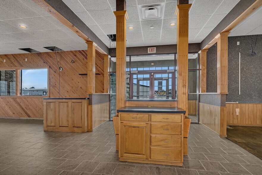 More Photos Of 14860 165th Ave, Becker Restaurant For Sale