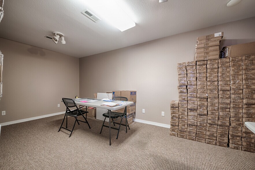 More Photos Of 116 E Central Ave, Bentonville Storefront Retail Residential For Sale