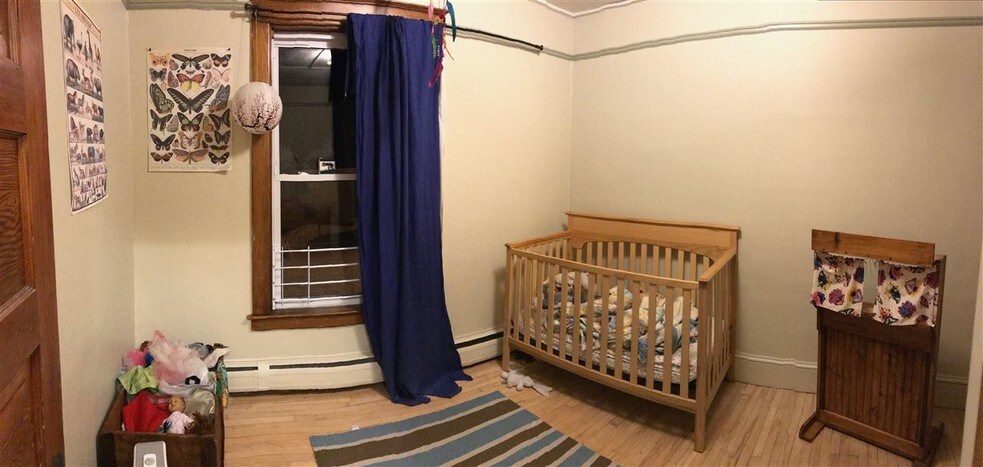 More Photos Of 42 Central St, Newport Flex For Lease