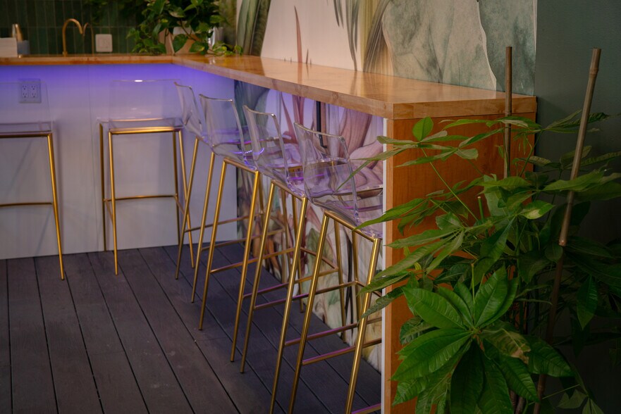 More Photos Of 521-527 W 7th St, Los Angeles Coworking Space