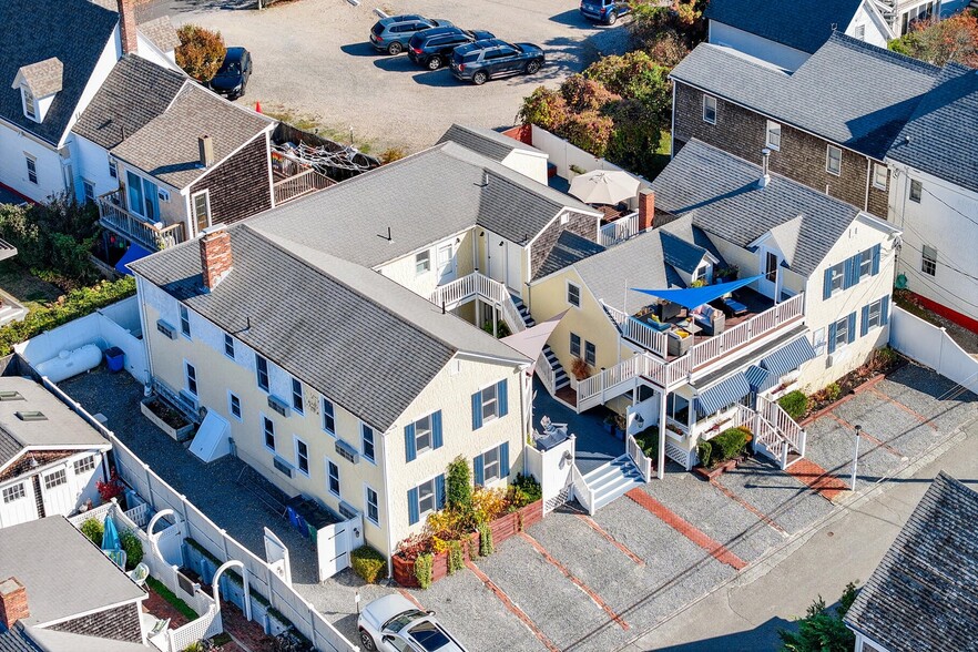 More Photos Of 7 Central St, Provincetown Hotel For Sale