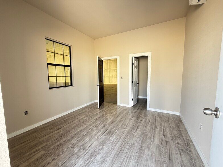 More Photos Of 5790 Rendon Bloodworth Rd, Fort Worth Industrial For Lease