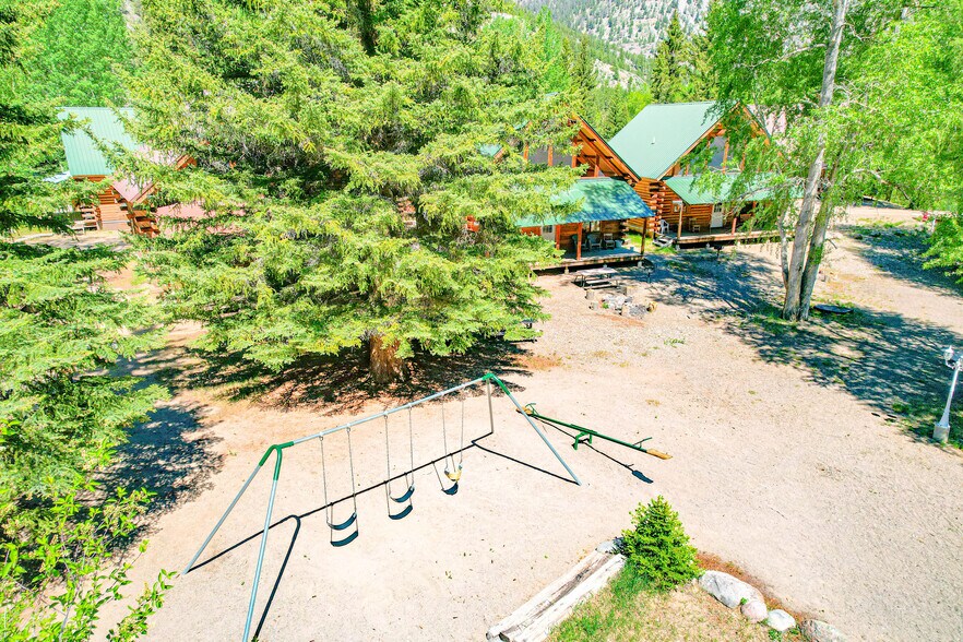 More Photos Of 860 County Road 142, Lake City Hotel For Sale