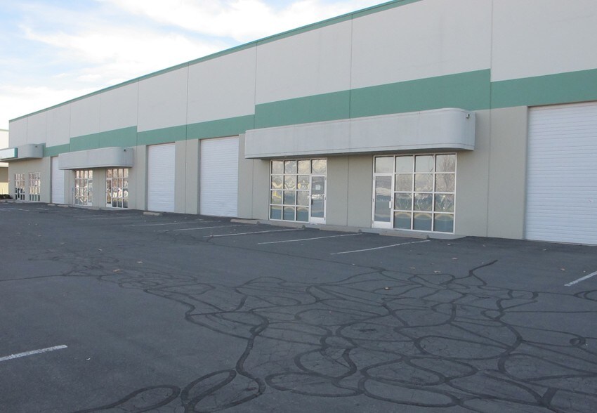 More Photos Of 2963-3047 W Parkway Blvd, Salt Lake City Light Manufacturing For Lease