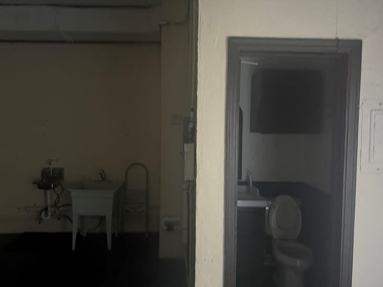 More Photos Of 928-936 N Federal Hwy, Hollywood Storefront Retail Office For Lease