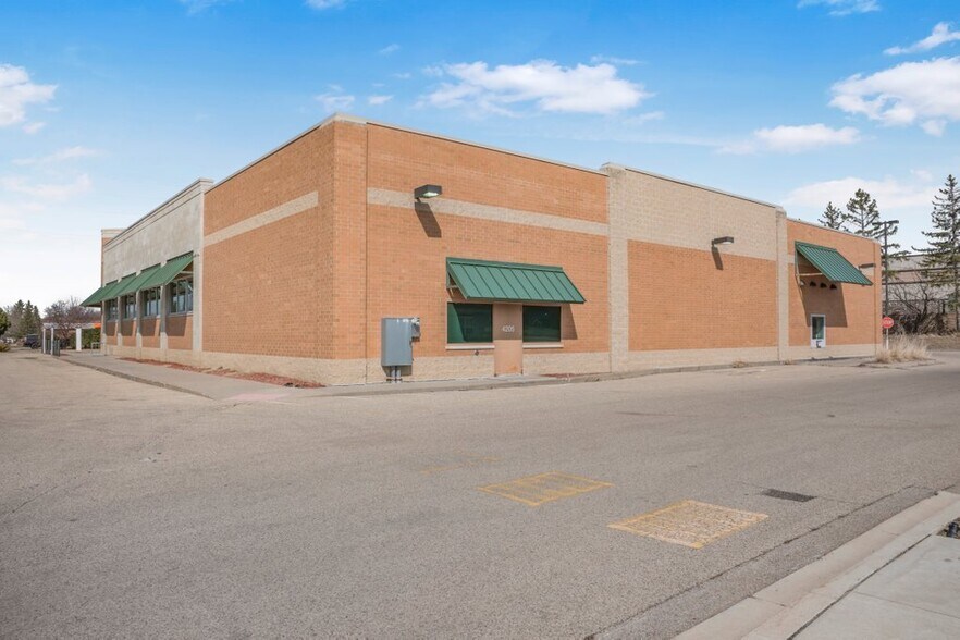 More Photos Of 4205-4225 Egan Dr, Savage Drugstore For Sale