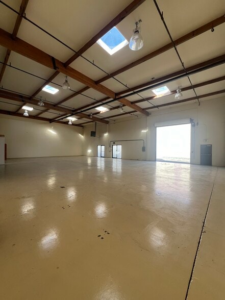 More Photos Of 1041 17th Ave, Santa Cruz Warehouse For Lease