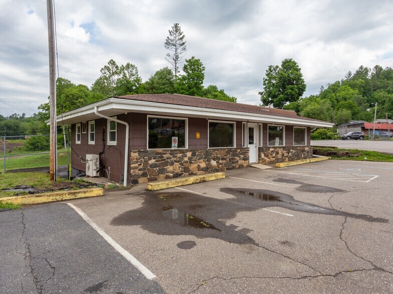 More Photos Of , Bakersville Unknown For Sale