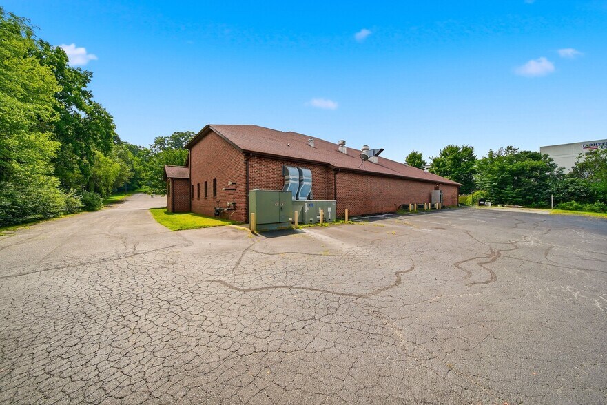 More Photos Of 2289 Saint Paul's Church Rd, Newton Restaurant For Sale
