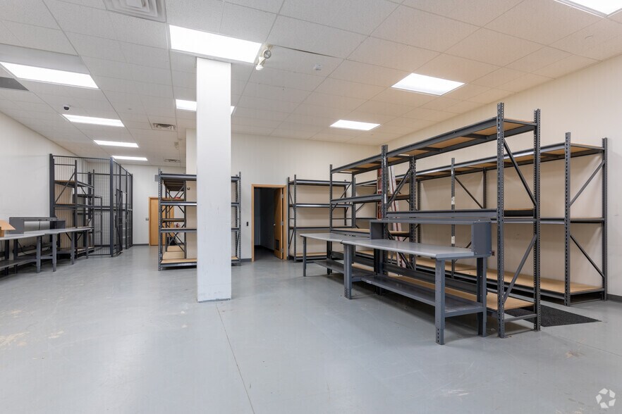 More Photos Of 5210 S State Rd, Ann Arbor Flex For Lease