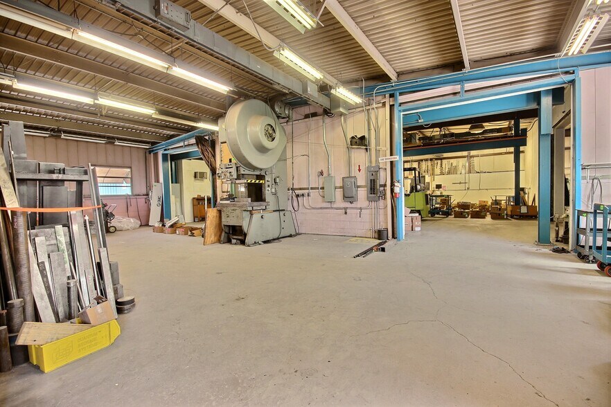More Photos Of 1431 Production Rd, Fort Wayne Manufacturing For Sale