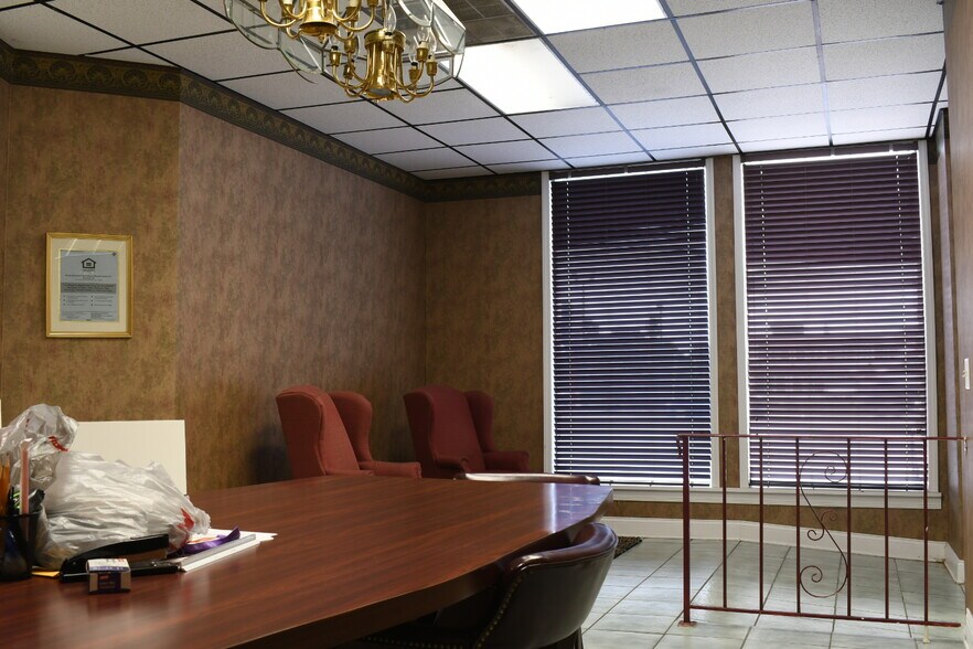 More Photos Of 522 Magnolia Ave, Auburndale Office For Sale