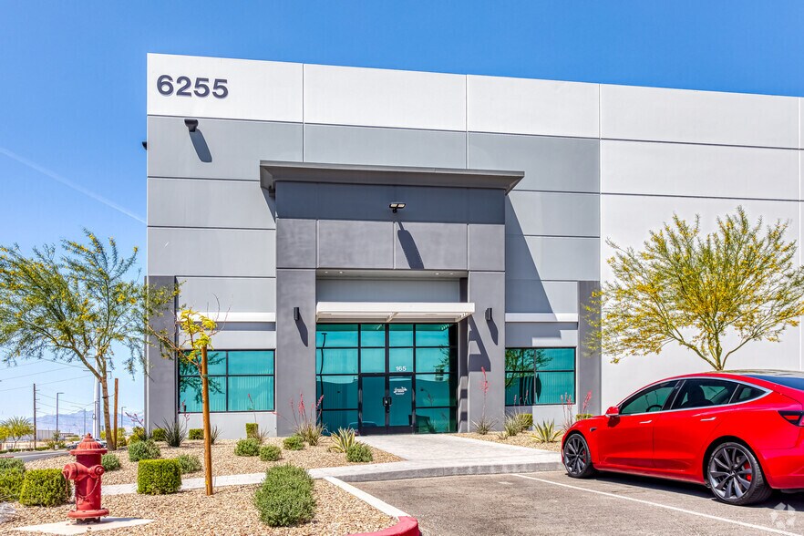 More Photos Of 6255 N Hollywood Blvd, Las Vegas Warehouse For Lease