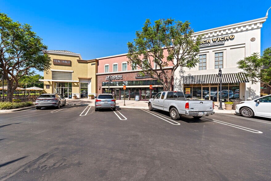 More Photos Of 25622 Crown Valley Pky, Ladera Ranch Unknown For Lease