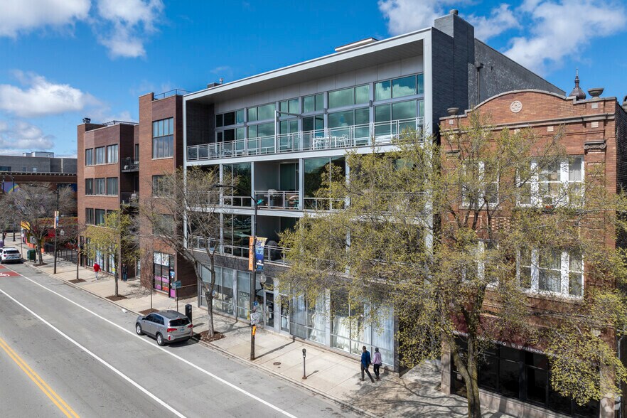 More Photos Of 2246-2252 W Chicago Ave, Chicago Apartments For Lease