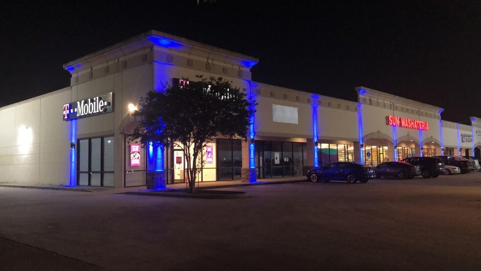 More Photos Of 10114 Bissonnet St, Houston Storefront For Lease