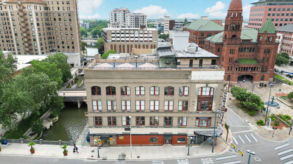 More Photos Of 126 E Main Plz, San Antonio Apartments For Sale