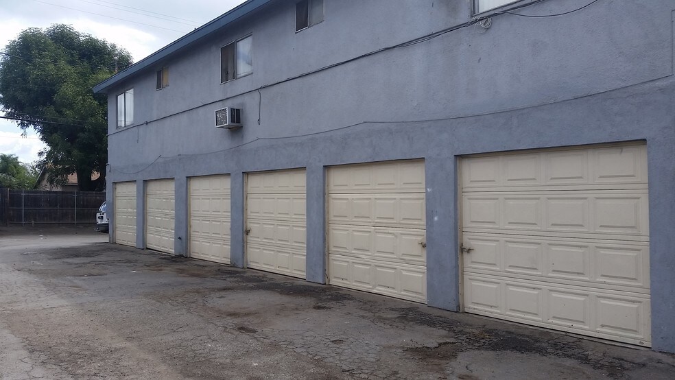 More Photos Of 383 Orchid Ln, Pomona Apartments For Sale
