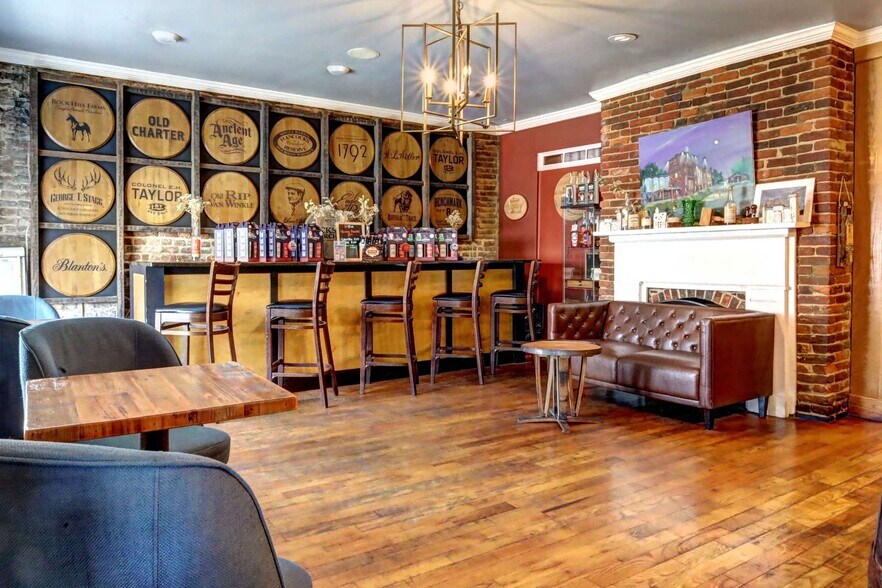 More Photos Of 103 W Main St, Frankfort Restaurant For Sale