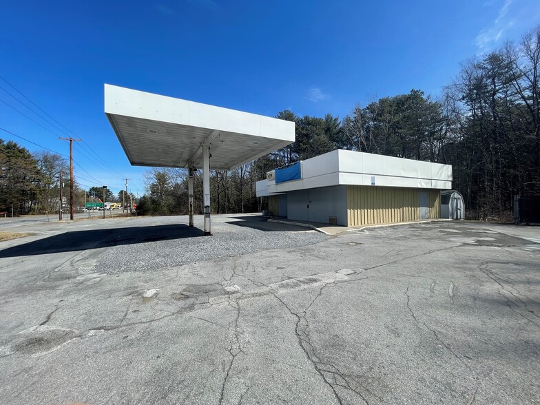 Primary Photo Of 1288 Saratoga Rd, Gansevoort Convenience Store For Sale