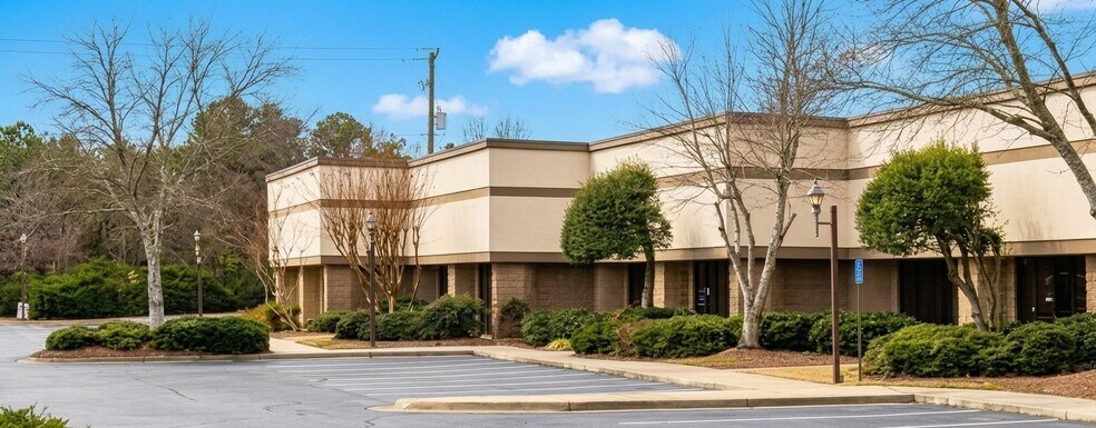 Primary Photo Of 4040 Nine McFarland Dr, Alpharetta Warehouse For Lease