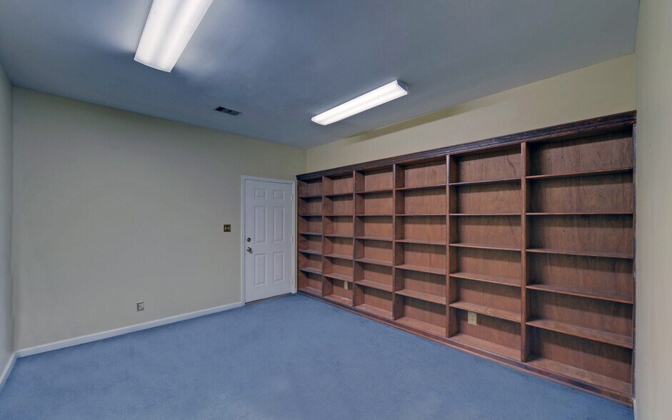 More Photos Of 131 W Savannah St, Toccoa Office For Lease