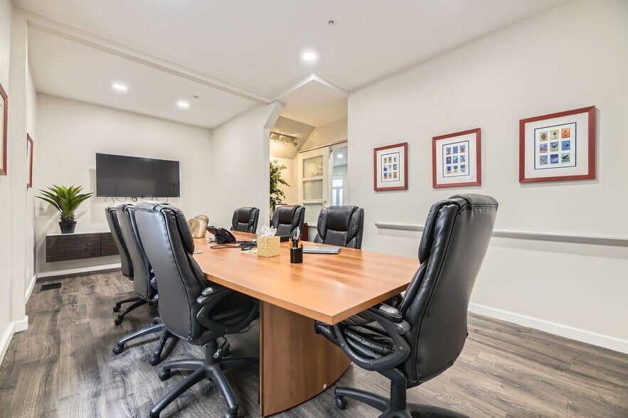 More Photos Of 1761 N Emerson St, Denver Loft Creative Space For Sale