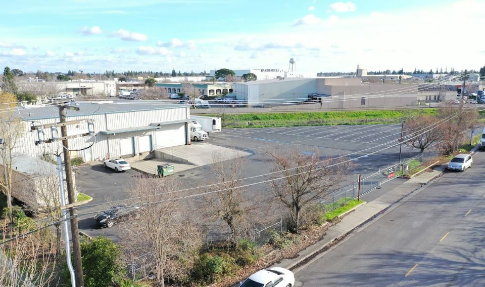 More Photos Of 7563 Reese Rd, Sacramento Warehouse For Lease