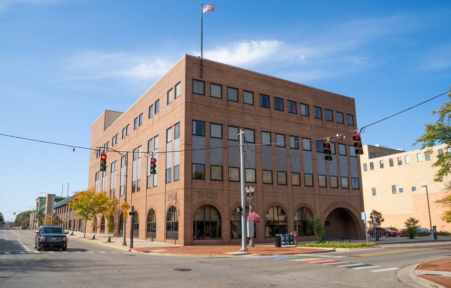 More Photos Of 330 S Washington Sq, Lansing Office For Sale