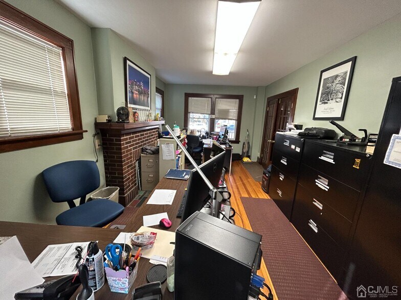 More Photos Of 227 Main St, Woodbridge Office For Sale